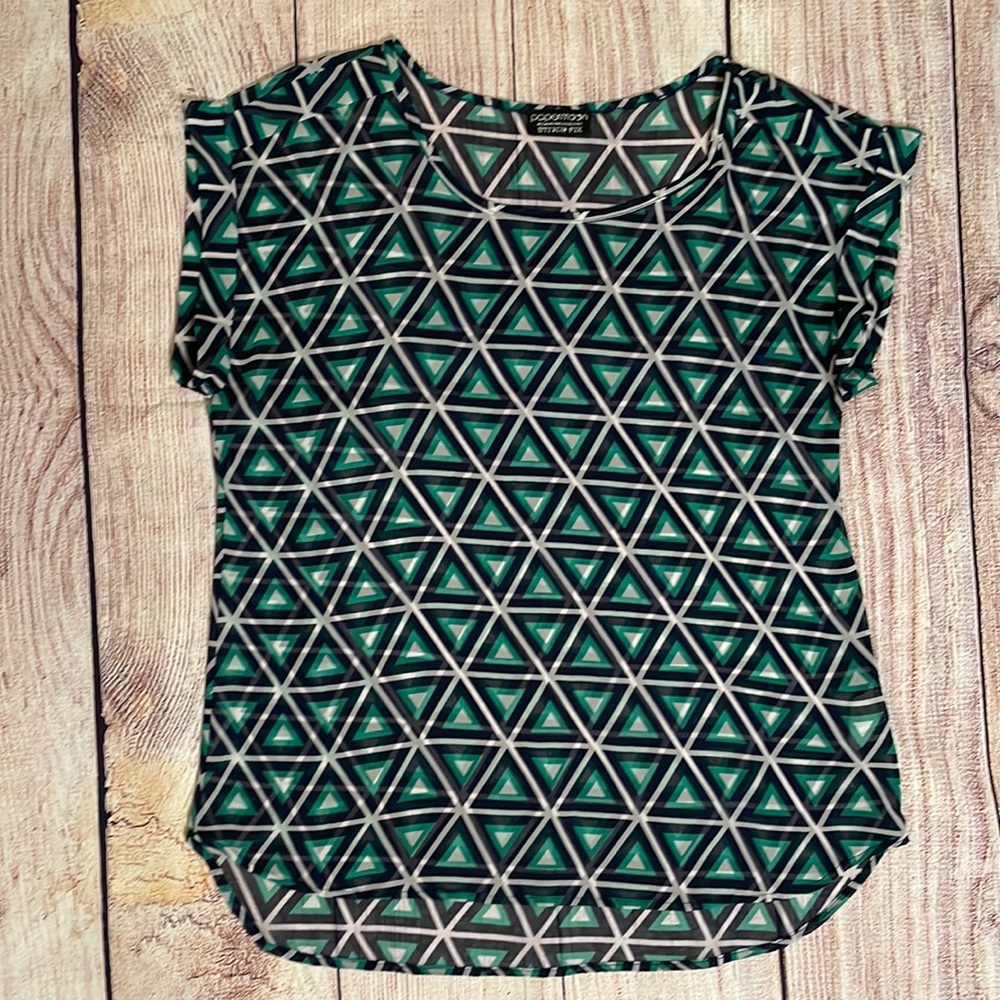 Stitch Fix | Papermoon | size medium | sheer geometric blouse